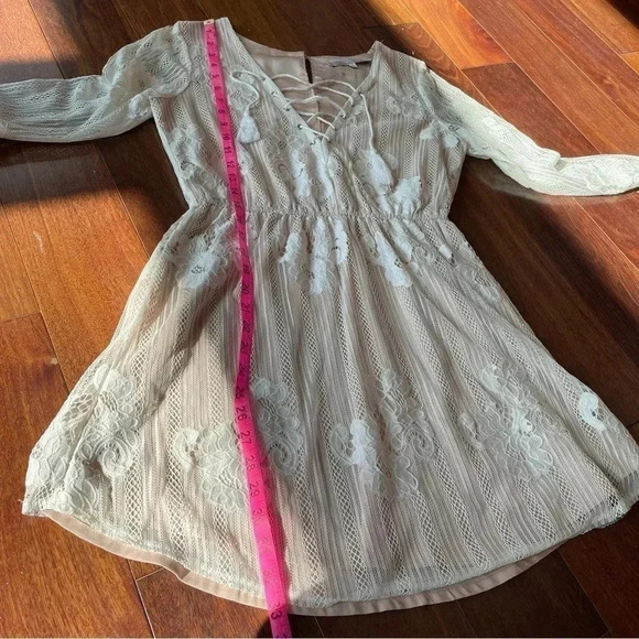 Lovers + Friends White Lace Long Sleeve Mini Dress Lace Up Key Hole Back S - Picture 11 of 14